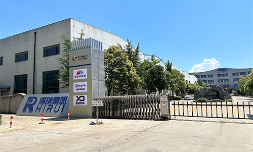 客戶參觀、考察鋰電池處理設(shè)備車間